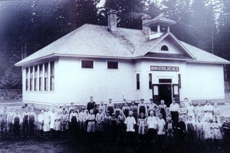 The Irving School in 1917, photo from Finas Skeers