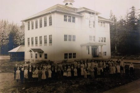 Whitehorse School in 1924, photo from Loren Krantz